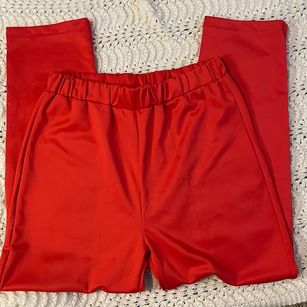 New 3x pants
Orange 
Waist 15” (elastic waistband)
Inseam 27”